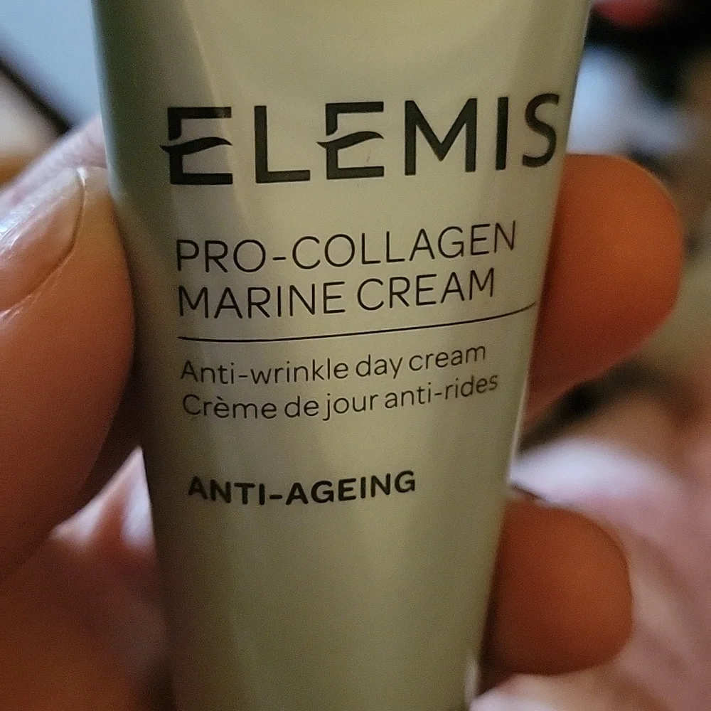 Elemis Pro-Collagen Marine Anti-Wrinkle Cream 15ml Tube - Picture 2 of 4